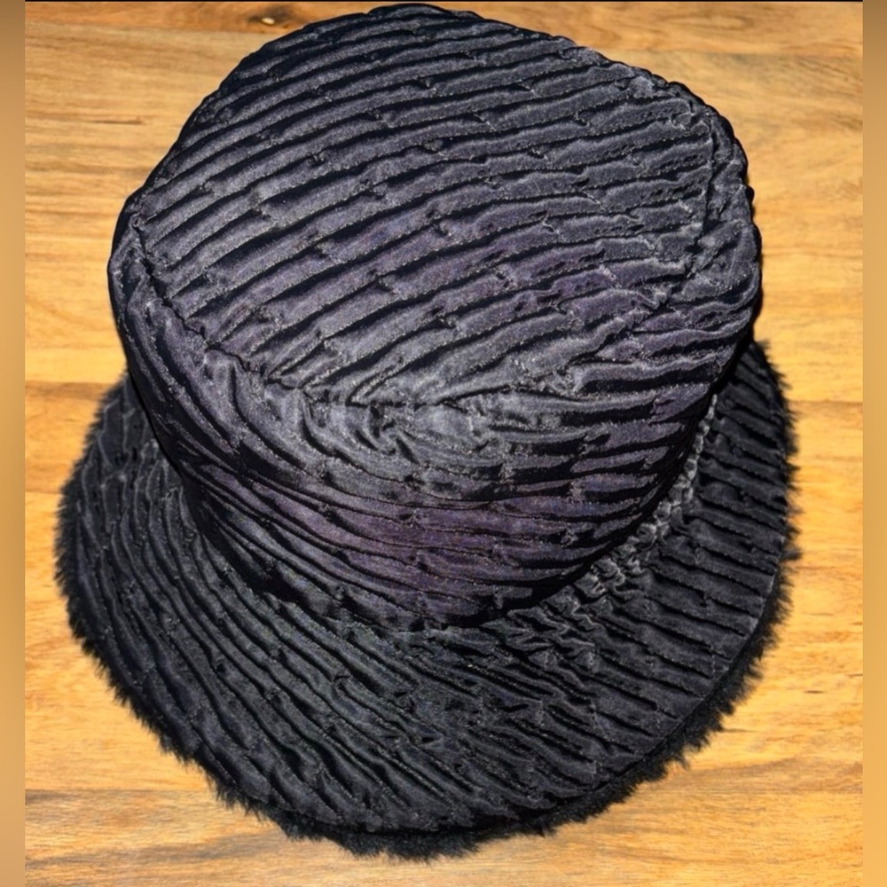 Holt Renfrew bucket hat